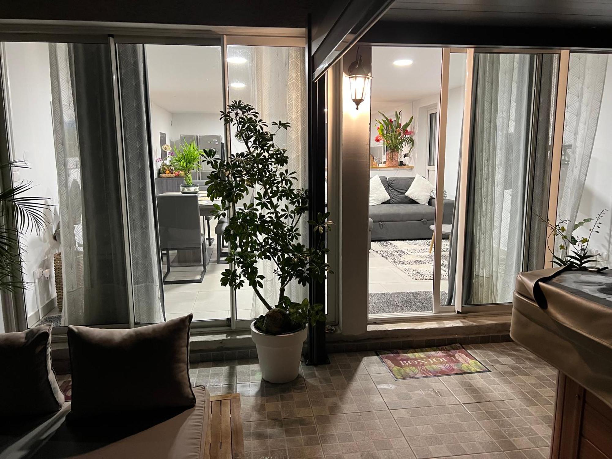 Villa, Lossy Le Tampon Exterior foto